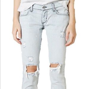 James Jeans Distressed boyfriend jeans size 29